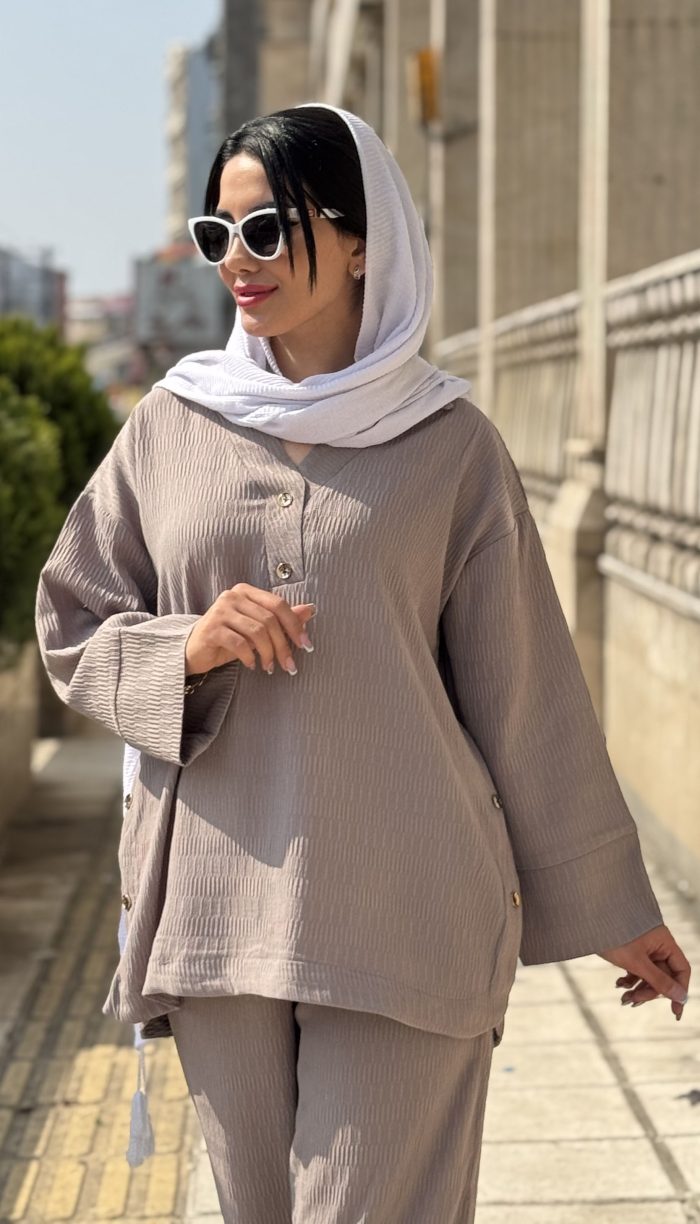 ست مانتو و شلوار اطلس بیسکوییتی کد 1457 - Image 4